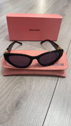 Miu Miu Μαύρα Cat-Eye Γυαλιά Ηλίου