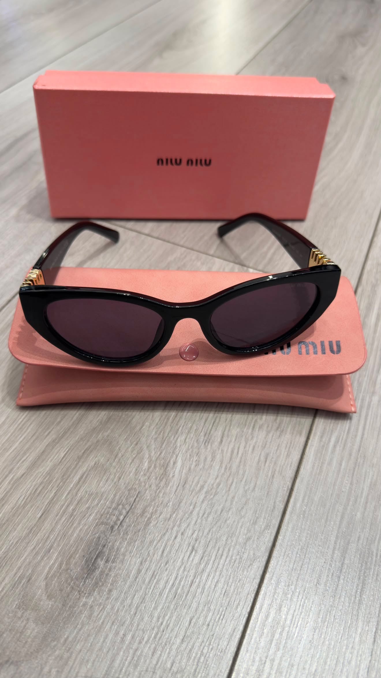 Miu Miu Μαύρα Cat-Eye Γυαλιά Ηλίου
