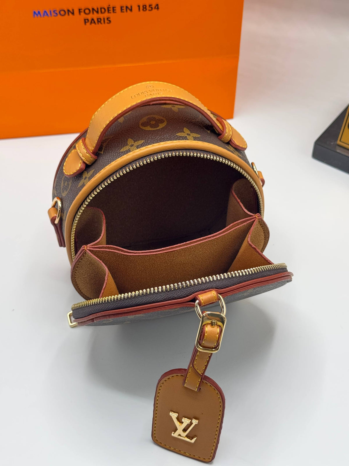 Louis Vuitton Mini Round Monogram