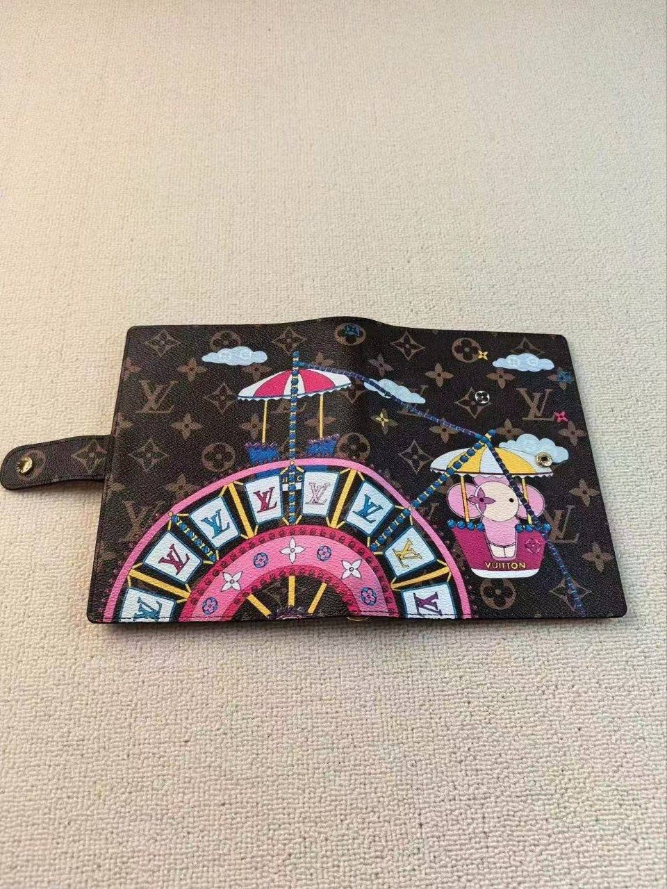 Louis Vuitton Δερμάτινη Ατζέντα – Genuine Leather Planner