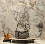 Gucci GG Mini Shoulder Bag με λούρι