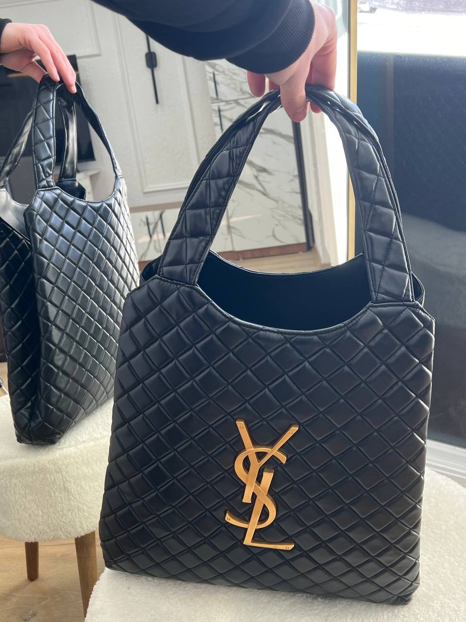 Saint Laurent Icare Maxi Μαύρη Καπιτονέ Τσάντα