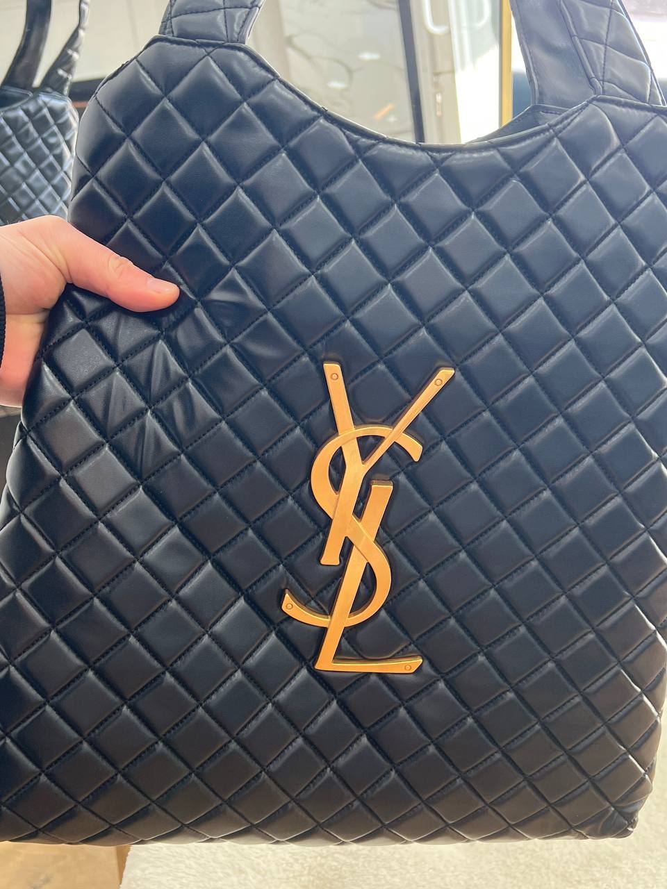 Saint Laurent Icare Maxi Μαύρη Καπιτονέ Τσάντα