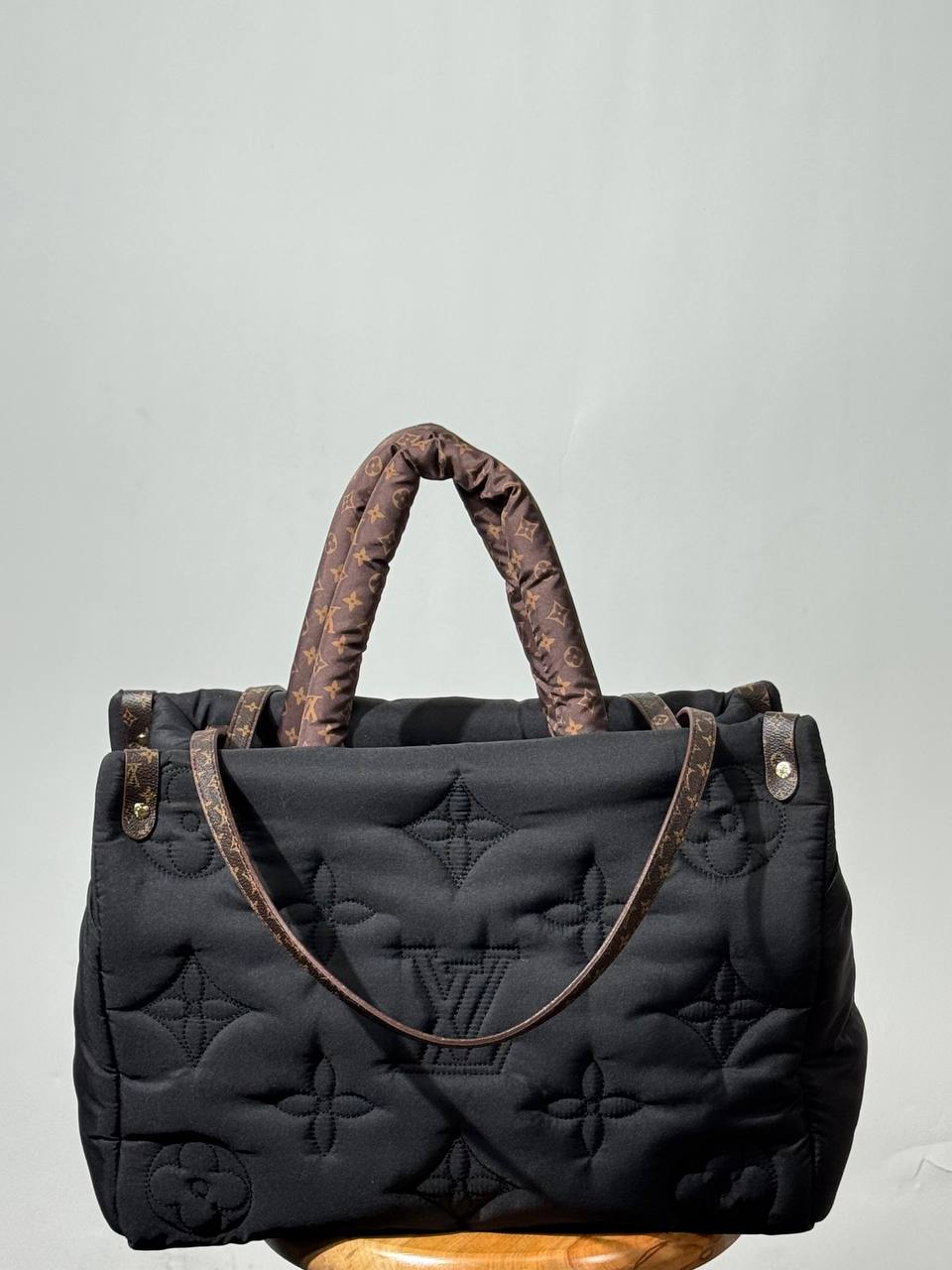 Louis Vuitton Pillow OnTheGo Tote Monogram - Μαύρη