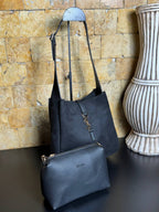 YSL Saint Laurent LE 5 À 7 supple Suede με Νεσεσέρ – Μαύρη