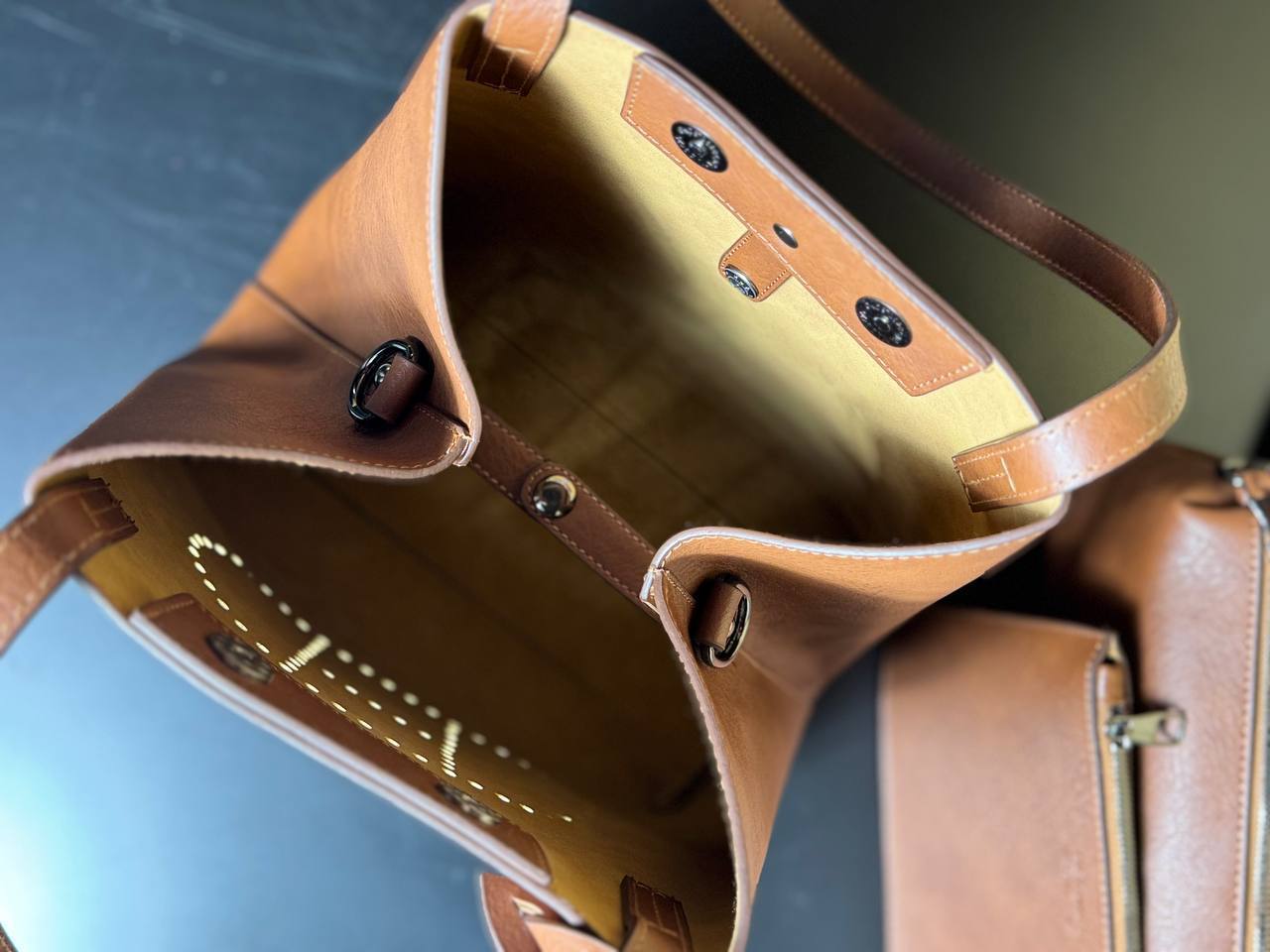 Hermès Evelyne Τσάντα Ώμου με 2 Νεσεσέρ – Καφέ