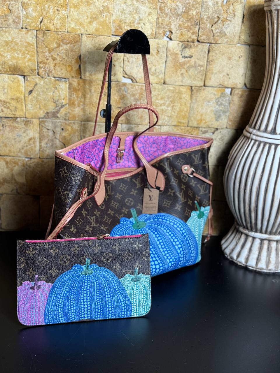 Louis Vuitton x Yayoi Kusama Neverfull MM