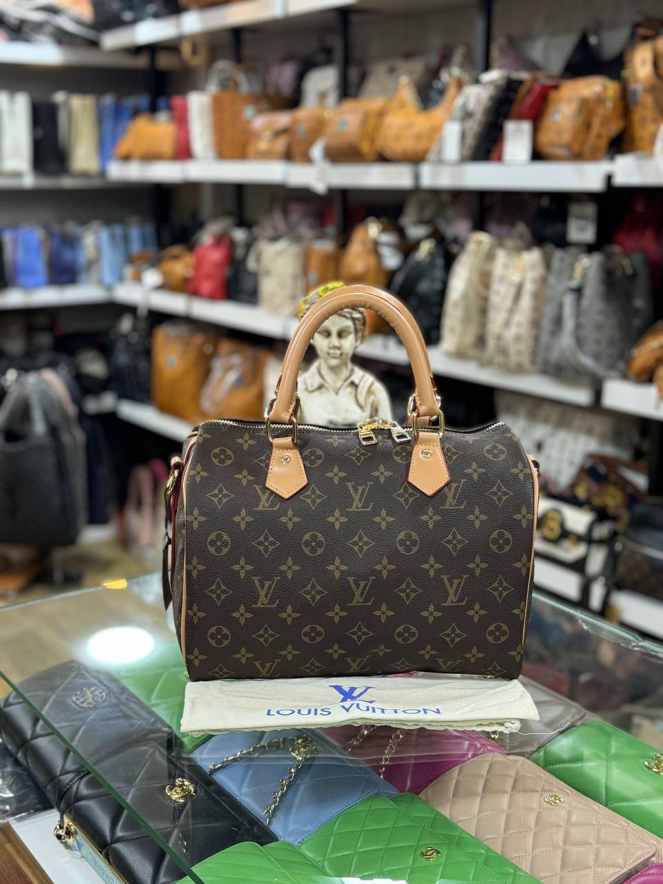 Louis Vuitton Speedy 30