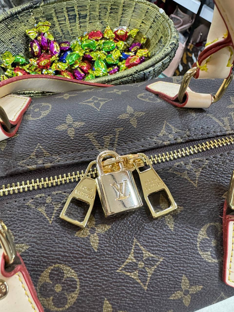 Louis Vuitton Speedy 30