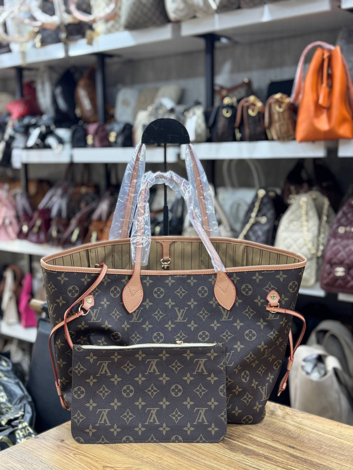Louis Vuitton Neverfull Tote Bag