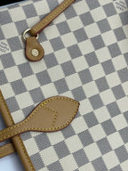 Louis Vuitton Neverfull Tote Bag - Light Jeans