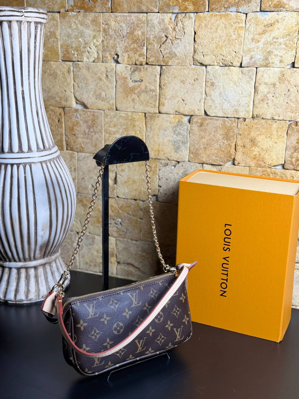 Louis Vuitton Pochette Accessoires Monogram – αρχική φωτογραφία προϊόντος
