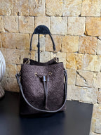 Αρχική φωτογραφία καφέ Louis Vuitton πουγκί