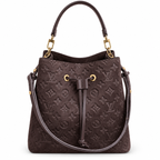 Louis Vuitton καφέ πουγκί – λευκό φόντο