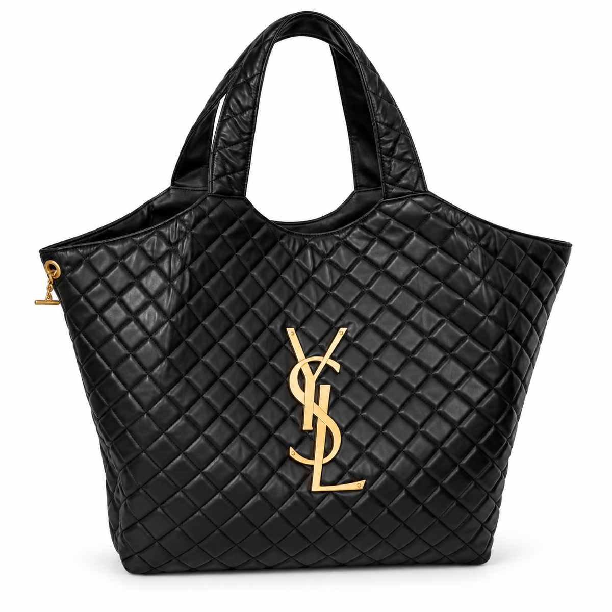 Saint Laurent Icare Maxi μαύρη καπιτονέ tote τσάντα σε λευκό φόντο