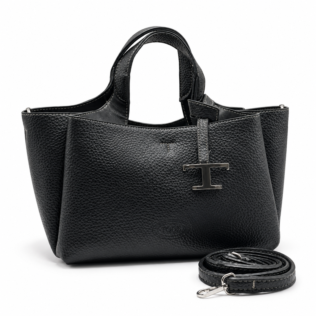 Tod’s Tote τσάντα χειρός με λουράκι σε λευκό φόντο